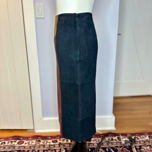 Worth New York, colorblock suede skirt navy/maroon/tan. Size 6, front kick. NEW! - Picture 2 of 10
